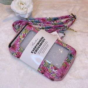 Buxton Floral Crossbody Bag super Cute!💕